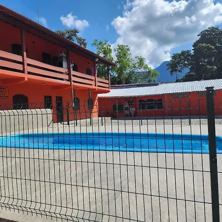 Maranduba Seaside Kitnet: Beachfront Comfort with Pool and AC Ubatuba Exterior photo