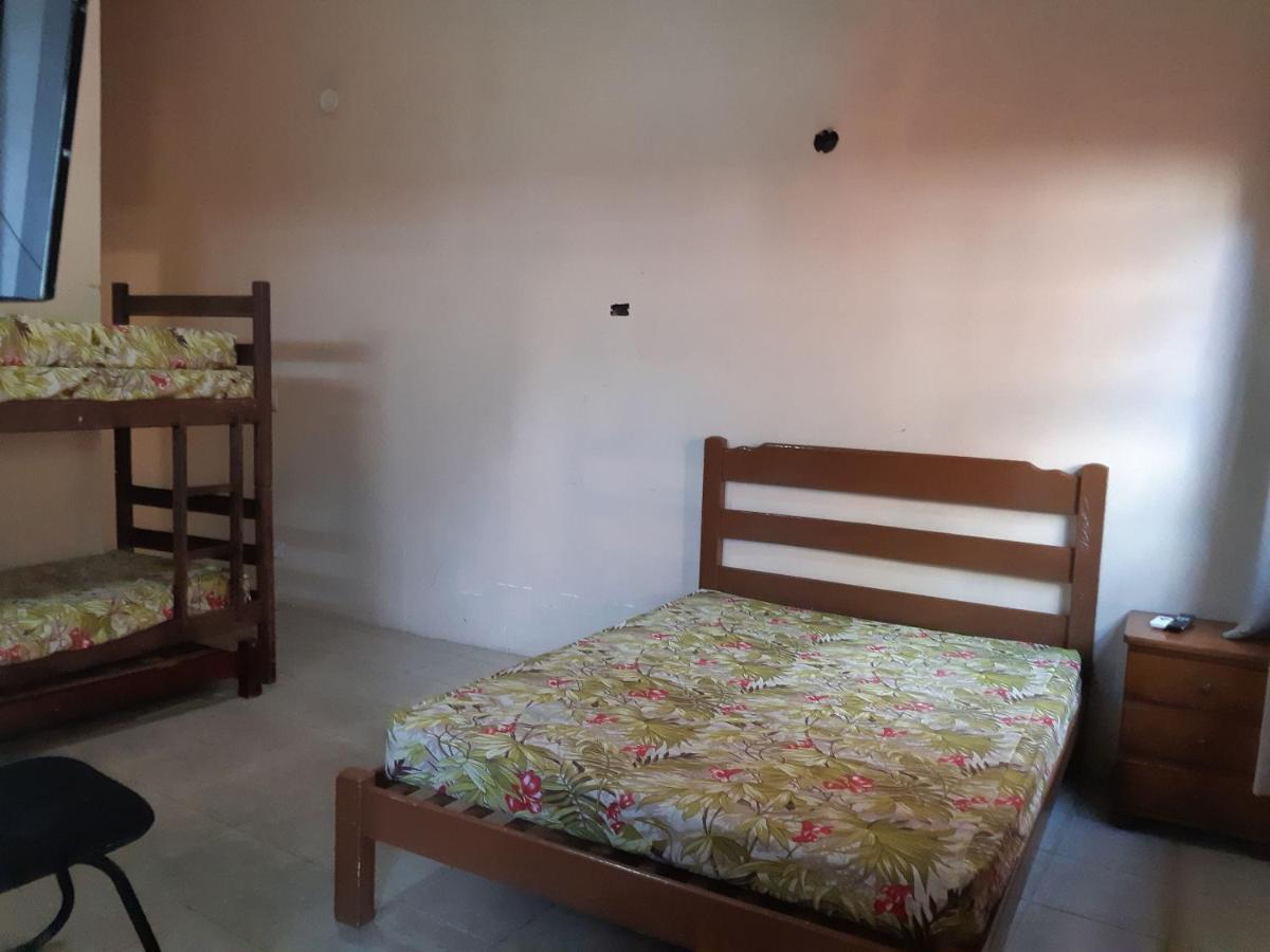 Maranduba Seaside Kitnet: Beachfront Comfort With Pool And Ac Apartment Ubatuba