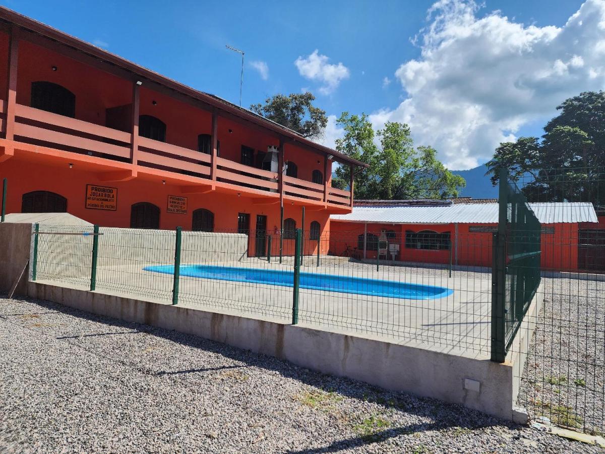 Maranduba Seaside Kitnet: Beachfront Comfort With Pool And Ac * Ubatuba