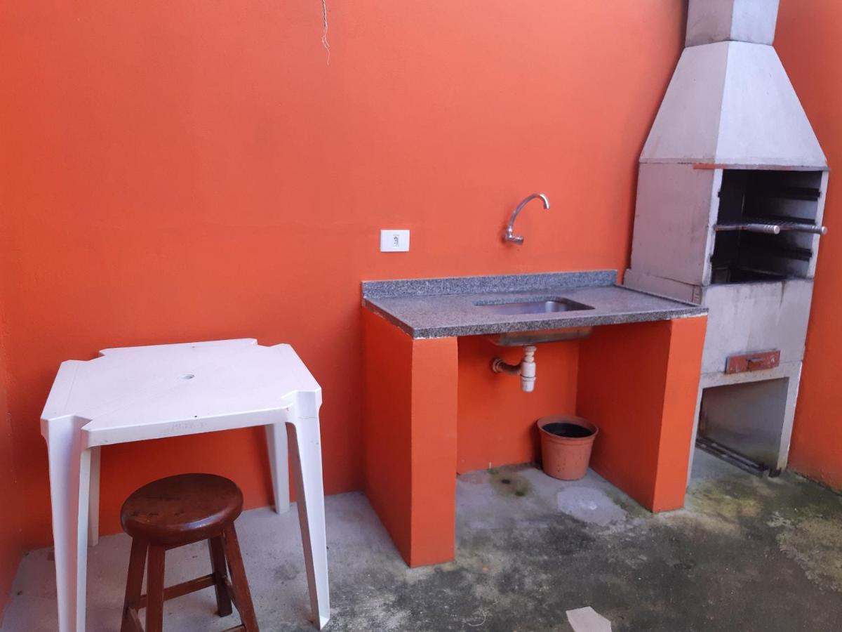 Maranduba Seaside Kitnet: Beachfront Comfort With Pool And Ac