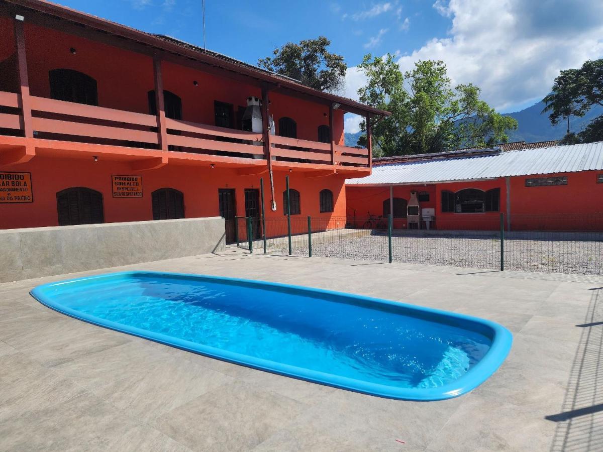 Maranduba Seaside Kitnet: Beachfront Comfort With Pool And Ac * Ubatuba